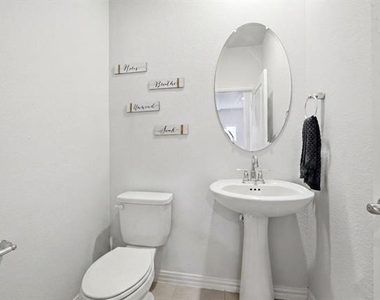 224 Monarch Way - Photo Thumbnail 6