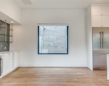 3526 Cragmont Avenue - Photo Thumbnail 9