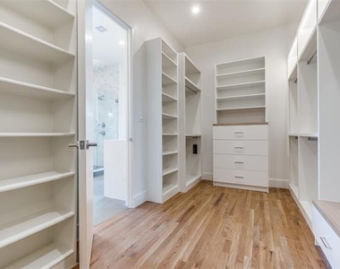 3526 Cragmont Avenue - Photo Thumbnail 23