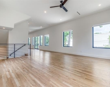 3526 Cragmont Avenue - Photo Thumbnail 16