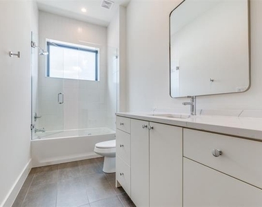 3526 Cragmont Avenue - Photo Thumbnail 29
