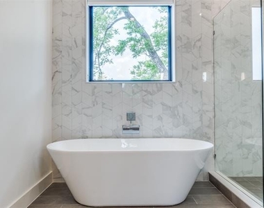 3526 Cragmont Avenue - Photo Thumbnail 22