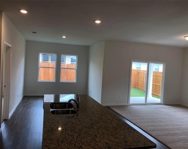 6521 Trident Court - Photo Thumbnail 9