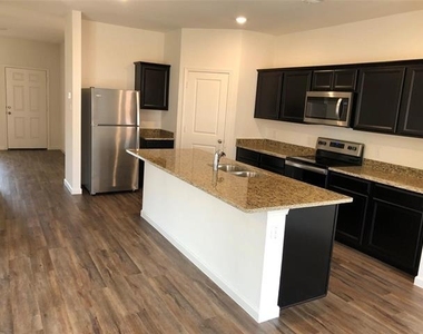 6521 Trident Court - Photo Thumbnail 5