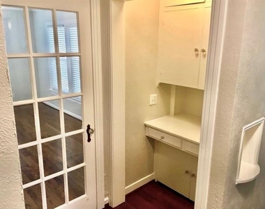 2565 Rogers Avenue - Photo Thumbnail 4