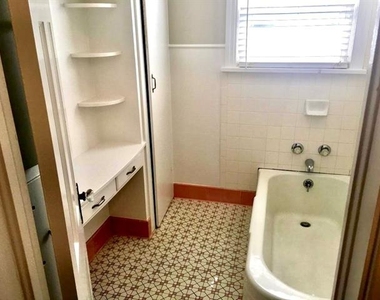 2565 Rogers Avenue - Photo Thumbnail 7