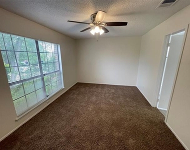 9415 Rutherglen Drive - Photo Thumbnail 12