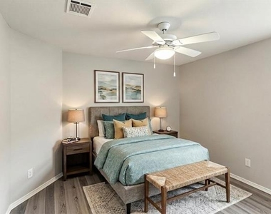 2048 Lake Trail Drive - Photo Thumbnail 13