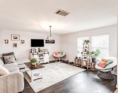 2048 Lake Trail Drive - Photo Thumbnail 4