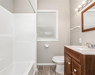 5736 Worth Street - Photo Thumbnail 12