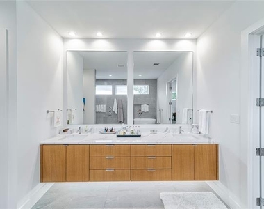 9753 Mixon Drive - Photo Thumbnail 17