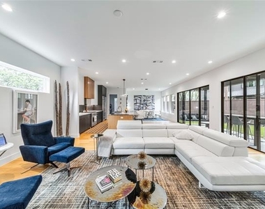 9753 Mixon Drive - Photo Thumbnail 3
