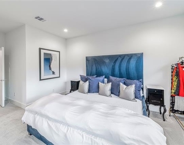 9753 Mixon Drive - Photo Thumbnail 28