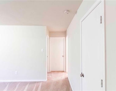 365 Basswood Lane - Photo Thumbnail 16