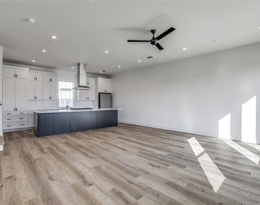 2143 Mail Avenue - Photo Thumbnail 6