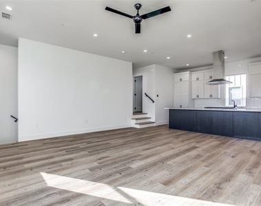 2143 Mail Avenue - Photo Thumbnail 5