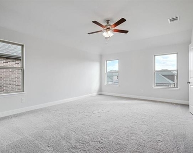 1752 Blakely Place - Photo Thumbnail 16