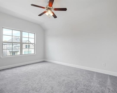 1752 Blakely Place - Photo Thumbnail 23