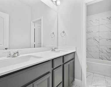 1752 Blakely Place - Photo Thumbnail 24