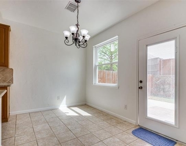 9720 Kingsmill Drive - Photo Thumbnail 16