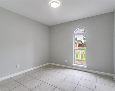 5101 Longhorn Trail - Photo Thumbnail 16