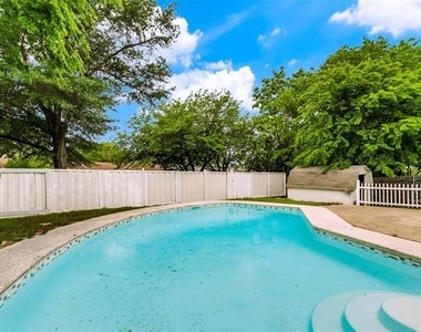 5101 Longhorn Trail - Photo Thumbnail 1