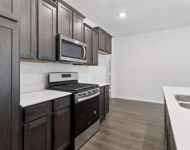2041 Juniper Pass Way - Photo Thumbnail 4