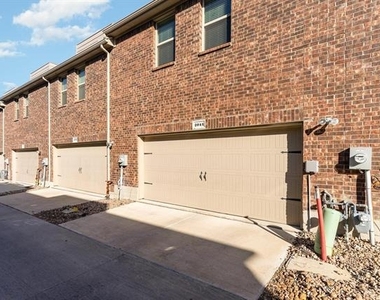2041 Juniper Pass Way - Photo Thumbnail 15