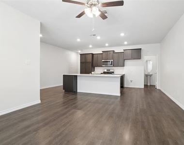 2041 Juniper Pass Way - Photo Thumbnail 2