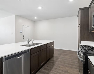 2041 Juniper Pass Way - Photo Thumbnail 5