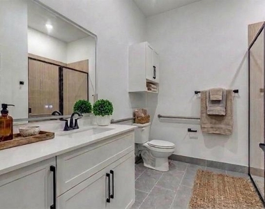 820 W Mcleroy Boulevard - Photo Thumbnail 28