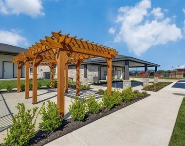 820 W Mcleroy Boulevard - Photo Thumbnail 36