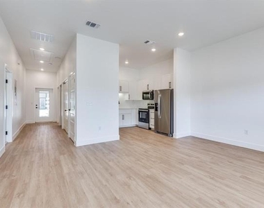 820 W Mcleroy Boulevard - Photo Thumbnail 23