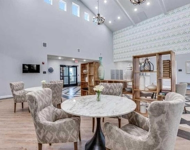 820 W Mcleroy Boulevard - Photo Thumbnail 3