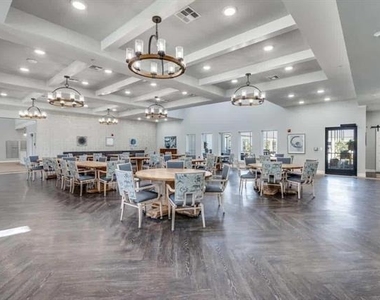 820 W Mcleroy Boulevard - Photo Thumbnail 4