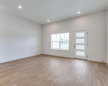 820 W Mcleroy Boulevard - Photo Thumbnail 21