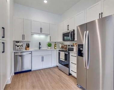 820 W Mcleroy Boulevard - Photo Thumbnail 27