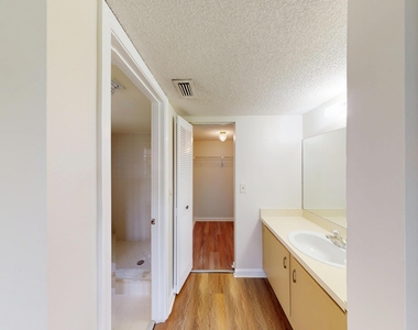 321 Olivewood Terrace - Photo Thumbnail 12