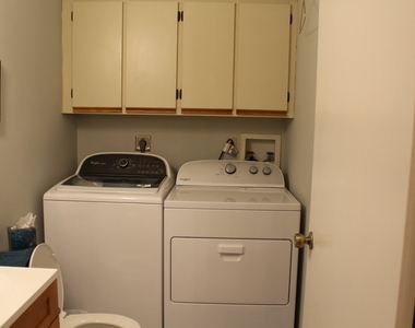 301 Se Castle Court - Photo Thumbnail 10