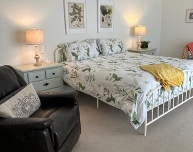 301 Se Castle Court - Photo Thumbnail 11