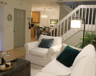 301 Se Castle Court - Photo Thumbnail 4