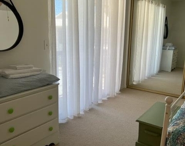 301 Se Castle Court - Photo Thumbnail 17