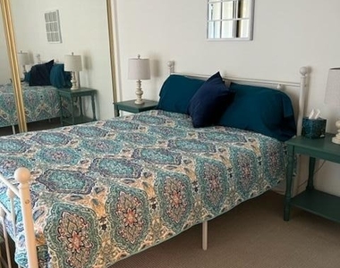 301 Se Castle Court - Photo Thumbnail 16