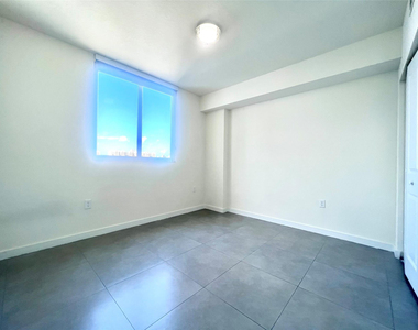 729 Nw 2 Street - Photo Thumbnail 5