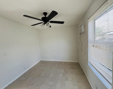 901 8th Street - Photo Thumbnail 5