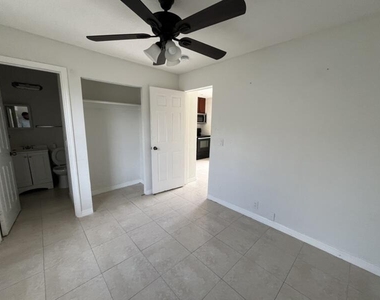 901 8th Street - Photo Thumbnail 4