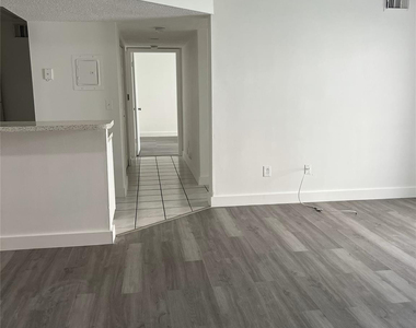 18860 Nw 57th Avenue - Photo Thumbnail 3