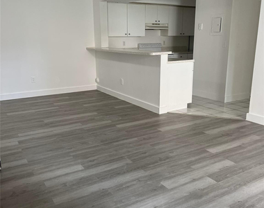 18860 Nw 57th Avenue - Photo Thumbnail 1