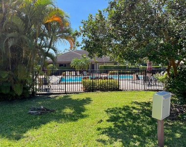 9256 Sabal Ridge Circle - Photo Thumbnail 15