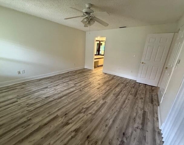 9256 Sabal Ridge Circle - Photo Thumbnail 5
